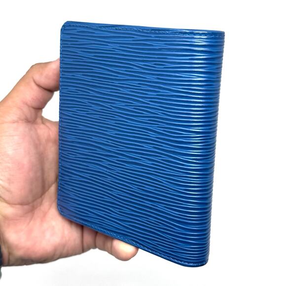 Louis Vuitton Blue Buckle Wallet - Picture 12 of 13